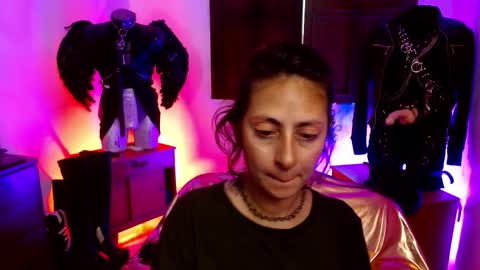 Snapshot of serena_xyz chatting on 09/17/25, 07:15 Serena Xyz online show from 09/17/25, 07:15