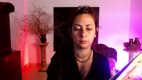 Snapshot of serena_xyz chatting on 09/28/25, 04:56 Serena Xyz online show from 09/28/25, 04:56