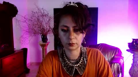 Snapshot of serena_xyz chatting on 10/07/25, 06:49 Serena Xyz online show from 10/07/25, 06:49