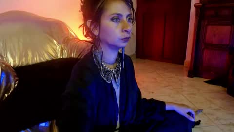 Snapshot of serena_xyz chatting on 10/26/25, 05:08 Serena Xyz online show from 10/26/25, 05:08