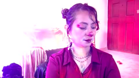 Snapshot of serena_xyz chatting on 10/31/25, 08:54 Serena Xyz online show from 10/31/25, 08:54