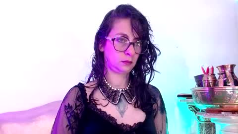 Snapshot of serena_xyz chatting on 12/04/25, 05:54 Serena Xyz online show from 12/04/25, 05:54