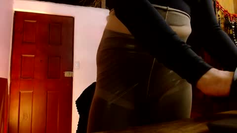 Snapshot of serena_xyz chatting on 02/07/26, 11:52 Serena Xyz online show from 02/07/26, 11:52