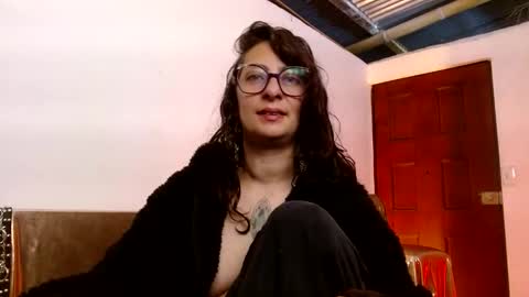 Snapshot of serena_xyz chatting on 03/09/26, 06:34 Serena Xyz online show from 03/09/26, 06:34