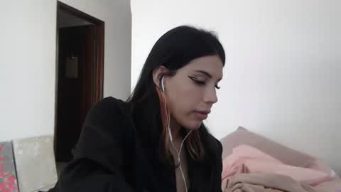 sararoussee online show from 07/17/26, 07:08