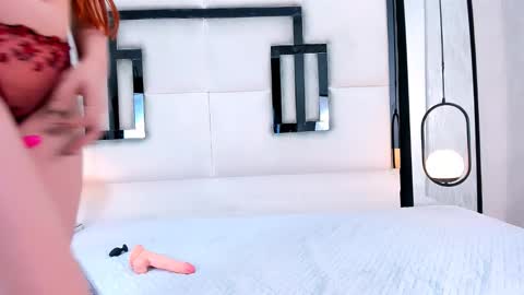 SERENA WILD online show from 10/19/25, 04:46