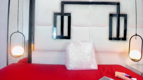 SERENA WILD online show from 11/16/25, 05:02