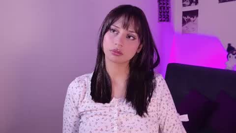 Snapshot of serenbleck chatting on 06/17/26, 10:17 Seren online show from 06/17/26, 10:17
