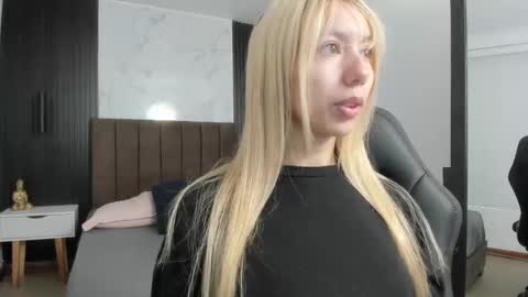 Snapshot of serene_waves chatting on 09/24/25, 12:41 Serene online show from 09/24/25, 12:41