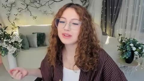 Ophelia online show from 11/27/25, 04:20