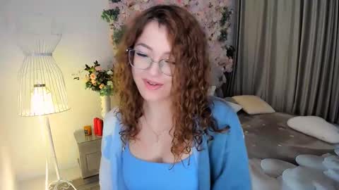 Ophelia online show from 11/29/25, 10:07