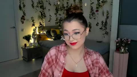 Ophelia online show from 04/21/26, 04:23