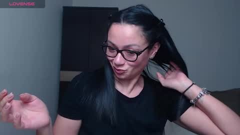 SereneSophi online show from 03/25/26, 03:23