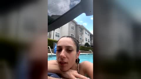 serenityroseee online show from 06/09/26, 05:57