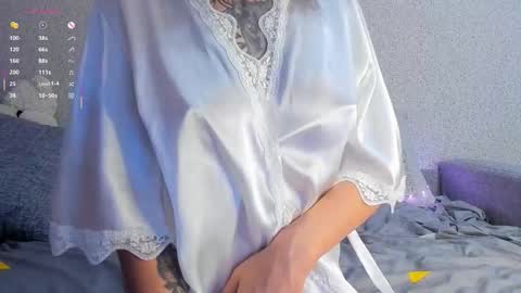 Ariana online show from 09/16/25, 01:06
