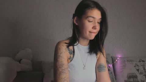 Ariana online show from 09/27/25, 03:22