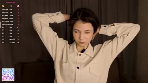 Snapshot of serinazele chatting on 07/17/26, 06:42 Melissa online show from 07/17/26, 06:42