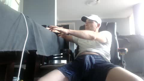 Snapshot of serioyhetero19 chatting on 01/13/25, 10:24 hetero serio discreto online show from 01/13/25, 10:24