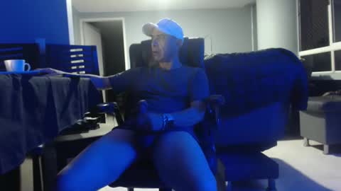 Snapshot of serioyhetero19 chatting on 02/23/25, 12:19 hetero serio discreto online show from 02/23/25, 12:19