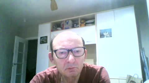 Snapshot of serrano49 chatting on 06/12/26, 02:32 serrano49 online show from 06/12/26, 02:32