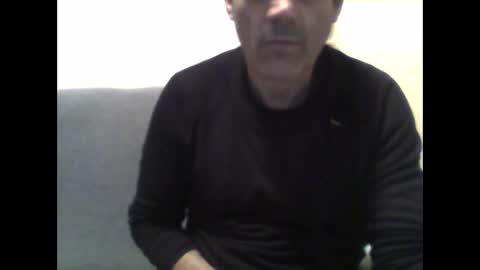 Snapshot of servamp77 chatting on 12/14/25, 04:23 servamp77 online show from 12/14/25, 04:23