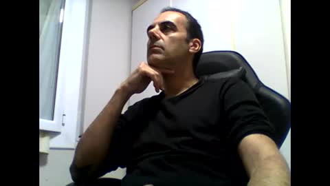 Snapshot of servamp77 chatting on 05/10/26, 11:43 servamp77 online show from 05/10/26, 11:43