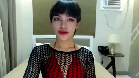 Bella online show from 09/26/25, 05:06