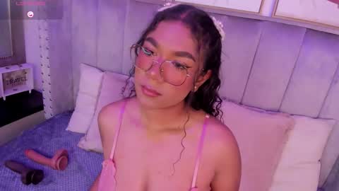 Snapshot of seshat_hitt chatting on 11/05/25, 02:44 Seshat online show from 11/05/25, 02:44