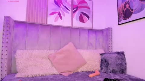 Danna  online show from 04/28/26, 03:11