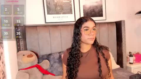 Snapshot of seshat_hitt_ chatting on 05/15/26, 03:13 Danna online show from 05/15/26, 03:13