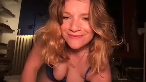 Snapshot of seturselfonfyre chatting on 10/18/25, 06:16 seturselfonfyre online show from 10/18/25, 06:16