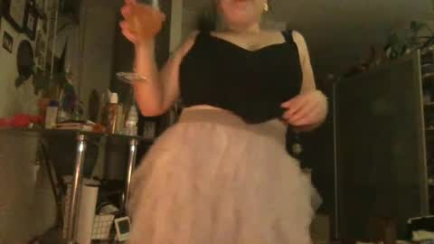 Snapshot of seturselfonfyre chatting on 07/10/26, 04:17 seturselfonfyre online show from 07/10/26, 04:17