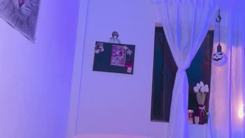 Snapshot of seven7xis chatting on 09/18/25, 03:52 Alexis online show from 09/18/25, 03:52