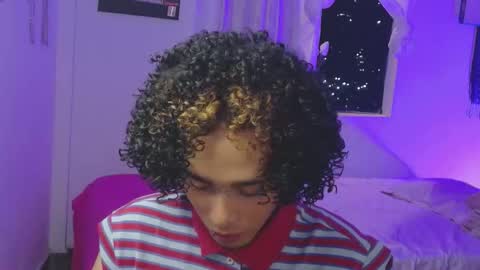 Snapshot of seven7xis chatting on 10/20/25, 04:35 Alexis online show from 10/20/25, 04:35