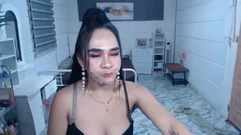 MS Anna online show from 10/03/25, 02:19