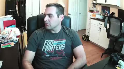 Kyle online show from 10/04/25, 02:37