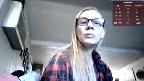 sexi69bigirl online show from 02/18/26, 10:39