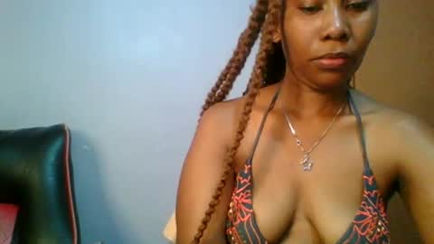 Snapshot of sexie_curvie chatting on 02/03/25, 07:07 Maggie online show from 02/03/25, 07:07