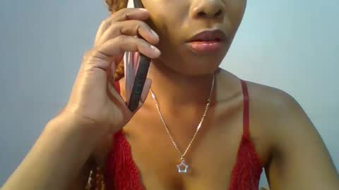 Snapshot of sexie_curvie chatting on 02/06/25, 12:16 Maggie online show from 02/06/25, 12:16