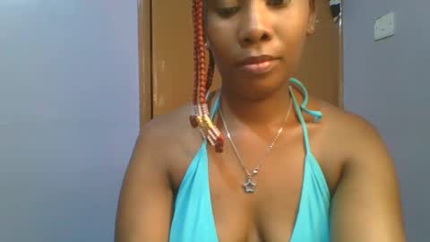 Snapshot of sexie_curvie chatting on 02/14/25, 03:26 Maggie online show from 02/14/25, 03:26