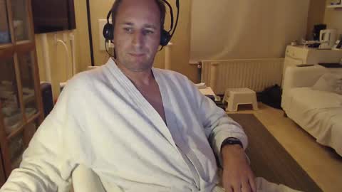 Snapshot of sexlobo1 chatting on 01/09/25, 12:35 Sexlobo online show from 01/09/25, 12:35