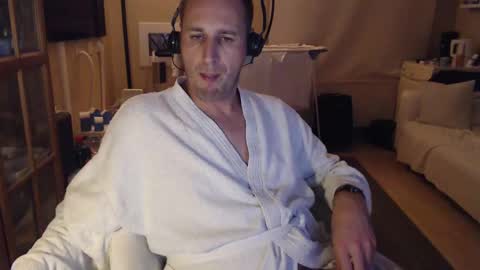 Snapshot of sexlobo1 chatting on 01/27/25, 01:48 Sexlobo online show from 01/27/25, 01:48