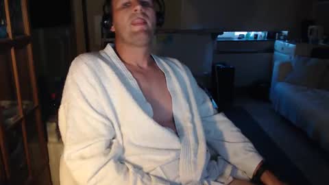 Snapshot of sexlobo1 chatting on 01/27/25, 04:22 Sexlobo online show from 01/27/25, 04:22