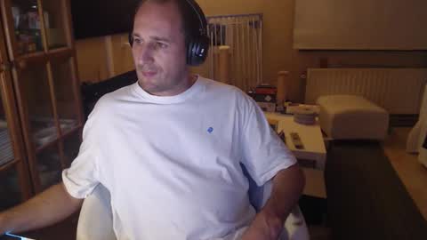 Snapshot of sexlobo1 chatting on 10/30/25, 05:24 Sexlobo online show from 10/30/25, 05:24