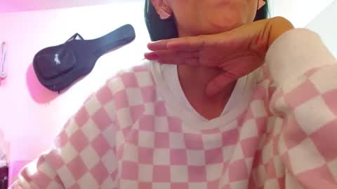 Snapshot of sexmilkdirty chatting on 12/24/24, 03:16 sexmilkdirty online show from 12/24/24, 03:16