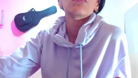 Snapshot of sexmilkdirty chatting on 01/17/25, 03:12 sexmilkdirty online show from 01/17/25, 03:12