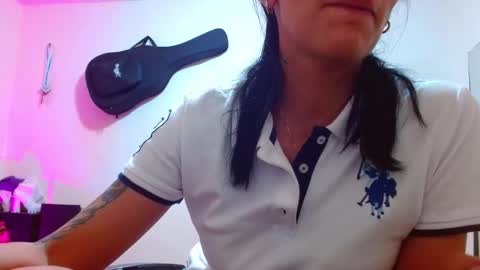 Snapshot of sexmilkdirty chatting on 01/26/25, 10:57 sexmilkdirty online show from 01/26/25, 10:57