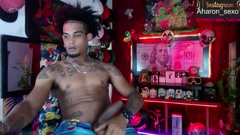 Aharon  ravelo online show from 12/14/25, 01:11