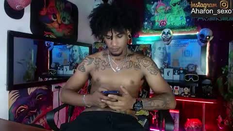 Aharon  ravelo online show from 12/16/25, 07:24