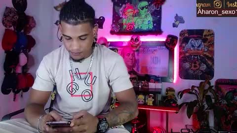 Aharon  ravelo online show from 02/08/26, 03:32